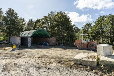 Photo of property in 35 Pataua Road South, Parua Bay, Onerahi, 0192