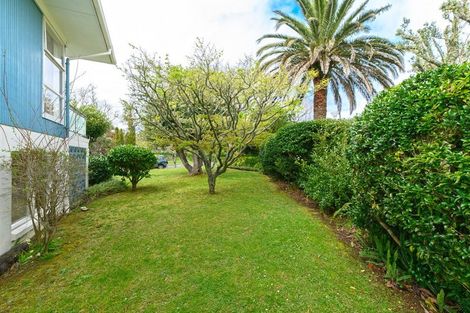 Photo of property in 4 Kerrymaria Place, Hillcrest, Auckland, 0627