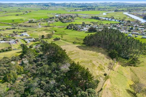 Photo of property in 95 Mangakura Road, Helensville, 0800