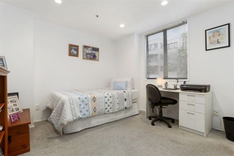 Photo of property in 3d/5 The Promenade, Takapuna, Auckland, 0622