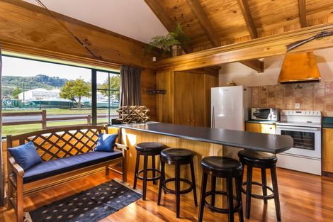 Photo of property in 2 Par Place, Kinloch, Taupo, 3377