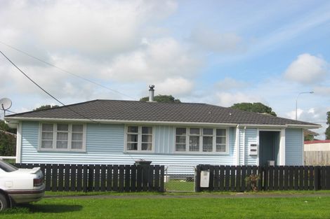 Photo of property in 32 Richmond Street, Waitara, 4320