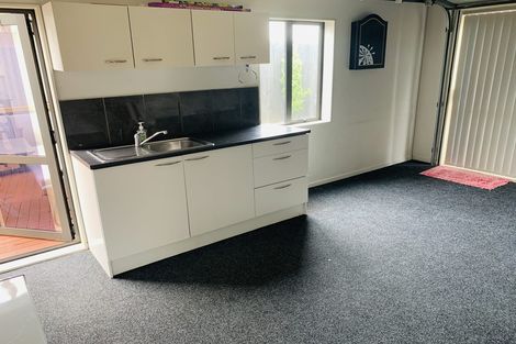 Photo of property in 12 Ranfurly Road, Papatoetoe, Auckland, 2104