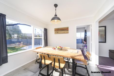 Photo of property in 9 Tingey Place, Awapuni, Palmerston North, 4412