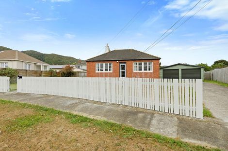 Photo of property in 8 Hughes Crescent, Taita, Lower Hutt, 5011