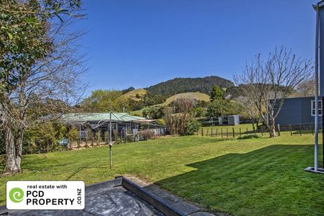 Photo of property in 25 View Road, Hikurangi, 0114
