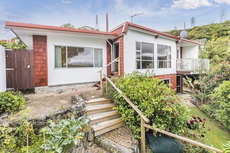 Photo of property in 8 Downing Street, Crofton Downs, Wellington, 6035