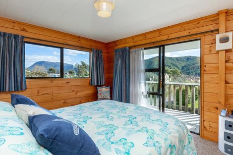 Photo of property in 312e Waikawa Road, Waikawa, Picton, 7220