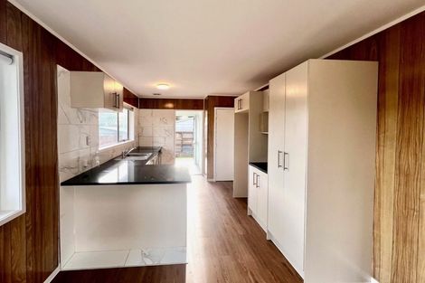 Photo of property in 36 Challen Close, Conifer Grove, Takanini, 2112