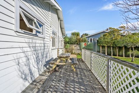 Photo of property in 7 Whimp Avenue, Onerahi, Whangarei, 0110
