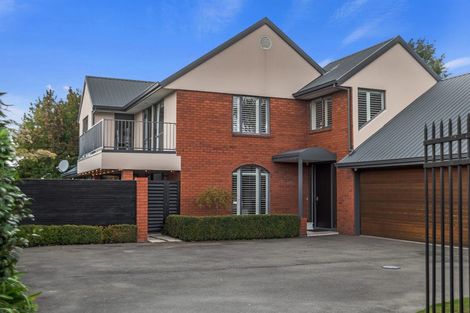 Photo of property in 100 Gardiners Road, Harewood, Christchurch, 8051