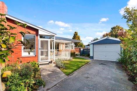 Photo of property in 6 Waiau Street, Cracroft, Christchurch, 8025