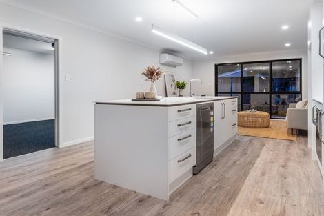 Photo of property in 5 Catherine Lane, Levin, 5510