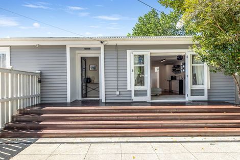 Photo of property in 90 Glendale Road, Glen Eden, Auckland, 0602