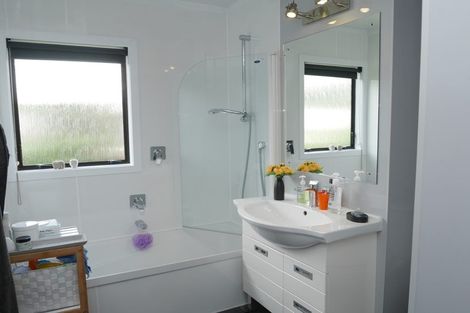 Photo of property in 101 Riwai Street, Paraparaumu, 5032