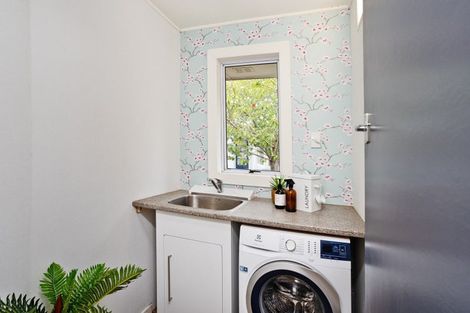 Photo of property in 77 Adamson Crescent, Glengarry, Invercargill, 9810