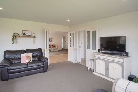 Photo of property in 1 Manahi Place, Woodend, 7610