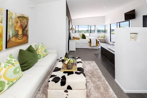 Photo of property in 9 Ramoana Mews, Shelly Park, Auckland, 2014