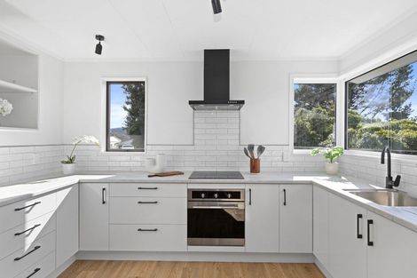 Photo of property in 201 Holborn Drive, Stokes Valley, Lower Hutt, 5019