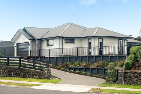 Photo of property in 2 Greystone Place, Omokoroa, 3114