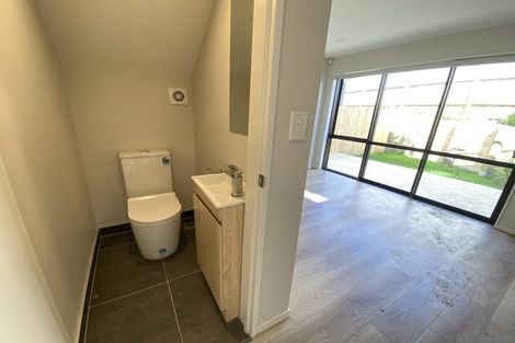 Photo of property in 1b Westall Road, New Lynn, Auckland, 0600