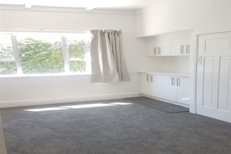 Photo of property in 52 Evans Road, Glen Eden, Auckland, 0602