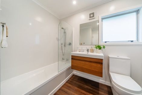 Photo of property in 10a Gaff Place, Whitby, Porirua, 5024