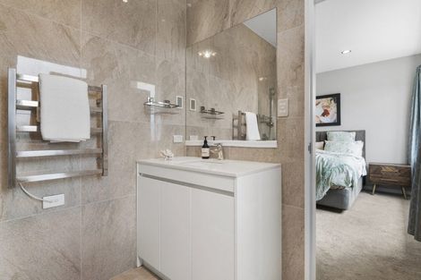 Photo of property in 21 Golden Morning Drive, Albany Heights, Auckland, 0632