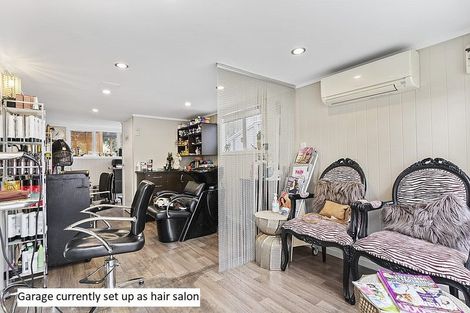 Photo of property in 53 Chatsworth Crescent, Pakuranga Heights, Auckland, 2010