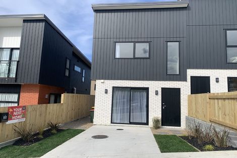 Photo of property in 28 Paina Crescent, Massey, Auckland, 0614