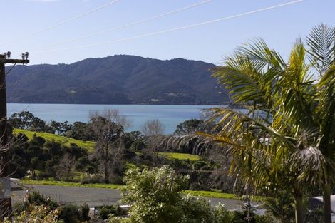 Photo of property in 33 Cable Bay Block Road, Cable Bay, 0420