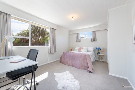 Photo of property in 4 Toledo Grove, Totara Park, Upper Hutt, 5018