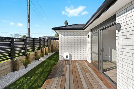 Photo of property in 1/1 Mitcham Avenue, Forest Lake, Hamilton, 3200