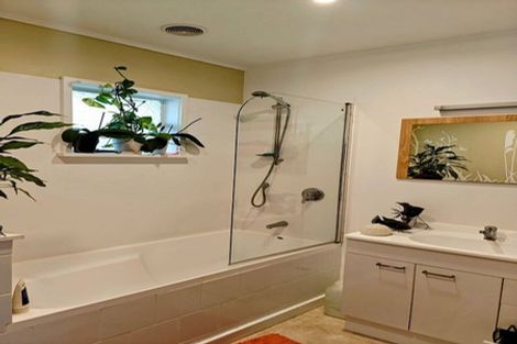 Photo of property in 8d Nikau Road, Point Howard, Lower Hutt, 5013