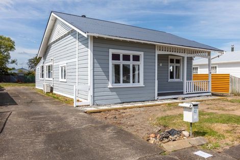 Photo of property in 42 Tennyson Street, Dannevirke, 4930