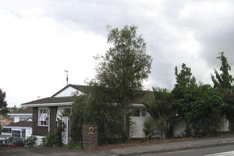 Photo of property in 2/1 Clearwater Cove, West Harbour, Auckland, 0618