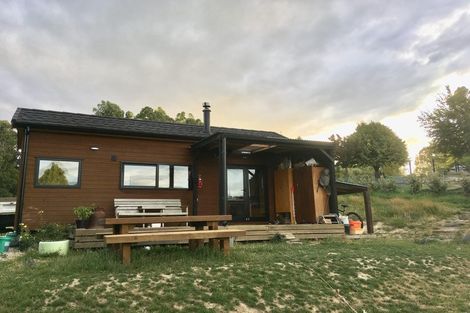 Photo of property in 1 Maude View Road, Hawea Flat, Wanaka, 9382