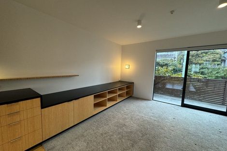 Photo of property in 76 Brougham Street, Mount Victoria, Wellington, 6011