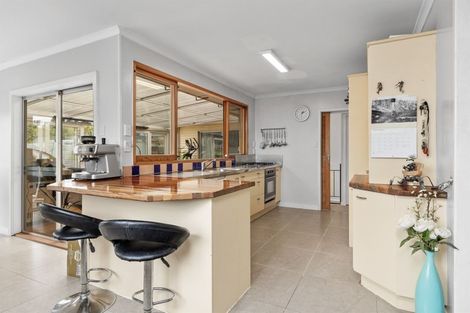 Photo of property in 38 Normanton Street, Glenfield, Auckland, 0629