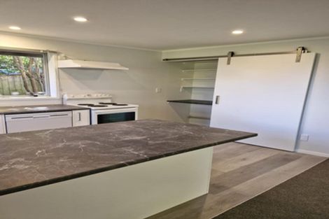 Photo of property in 1/38 Carlisle Road, Browns Bay, Auckland, 0630