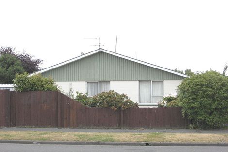 Photo of property in 2/28 Inwoods Road, Parklands, Christchurch, 8083