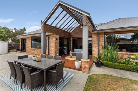 Photo of property in 5 Crabapple Close, Milson, Palmerston North, 4414