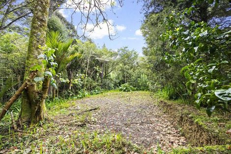 Photo of property in 1-9 Deirdre Place, Titirangi, Auckland, 0604