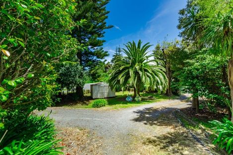 Photo of property in 36 William Street, Waikanae Beach, Waikanae, 5036