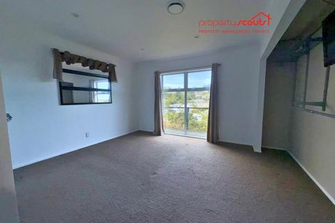 Photo of property in 145 Ruskin Road, Newlands, Wellington, 6037