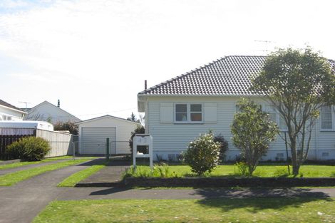 Photo of property in 42 Somerset Street, Brooklands, New Plymouth, 4310
