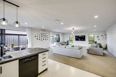 Photo of property in 3 Waitaha Place, Clive, 4102