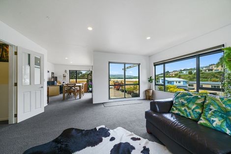 Photo of property in 41 Samwell Drive, Whitby, Porirua, 5024