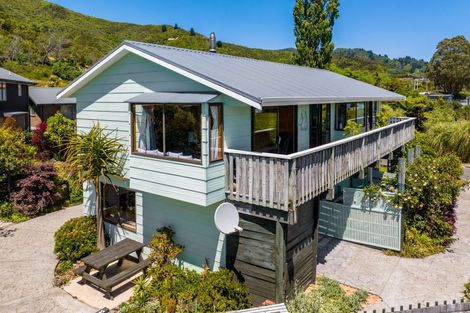 Photo of property in 312e Waikawa Road, Waikawa, Picton, 7220