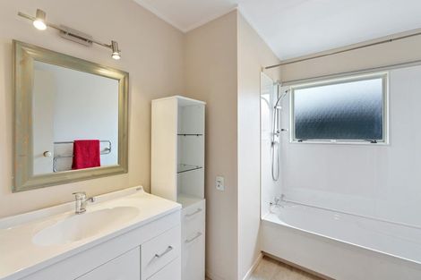 Photo of property in 17 Watson Drive, Paraparaumu Beach, Paraparaumu, 5032